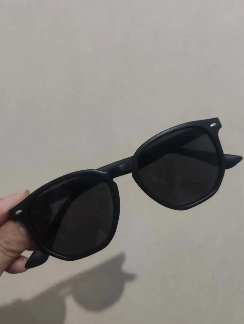 Óculos de sol quadrados masculinos em acetato elegante e protetor UV. Tendência moderna e estilo sofisticado - transporte rápido