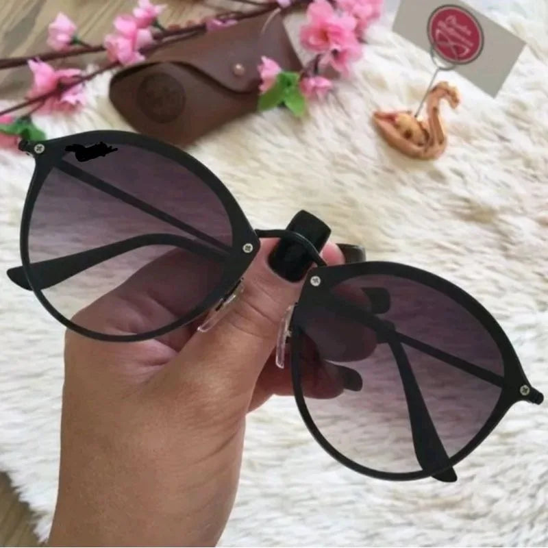 Óculos Round Blaze Brown Glove Sunglasses, Women and Men's Style, Fashion and Comfort in One Accessory Shipping to All Brazil